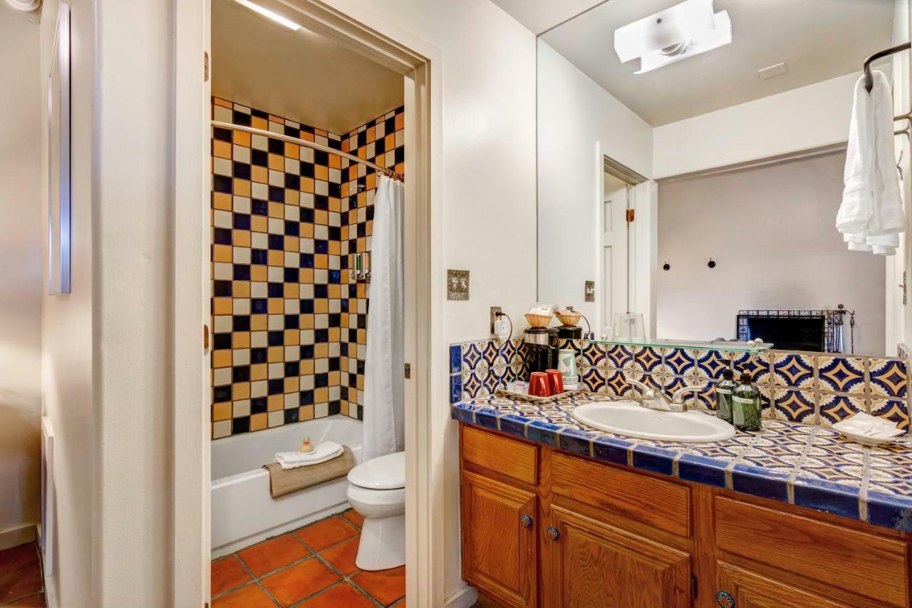 Queen Room Patio Pet-Friendly