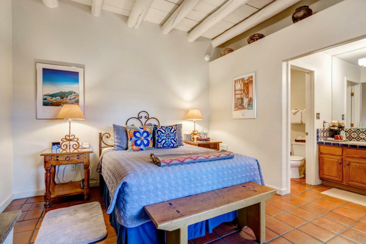 Queen Room Patio Pet-Friendly