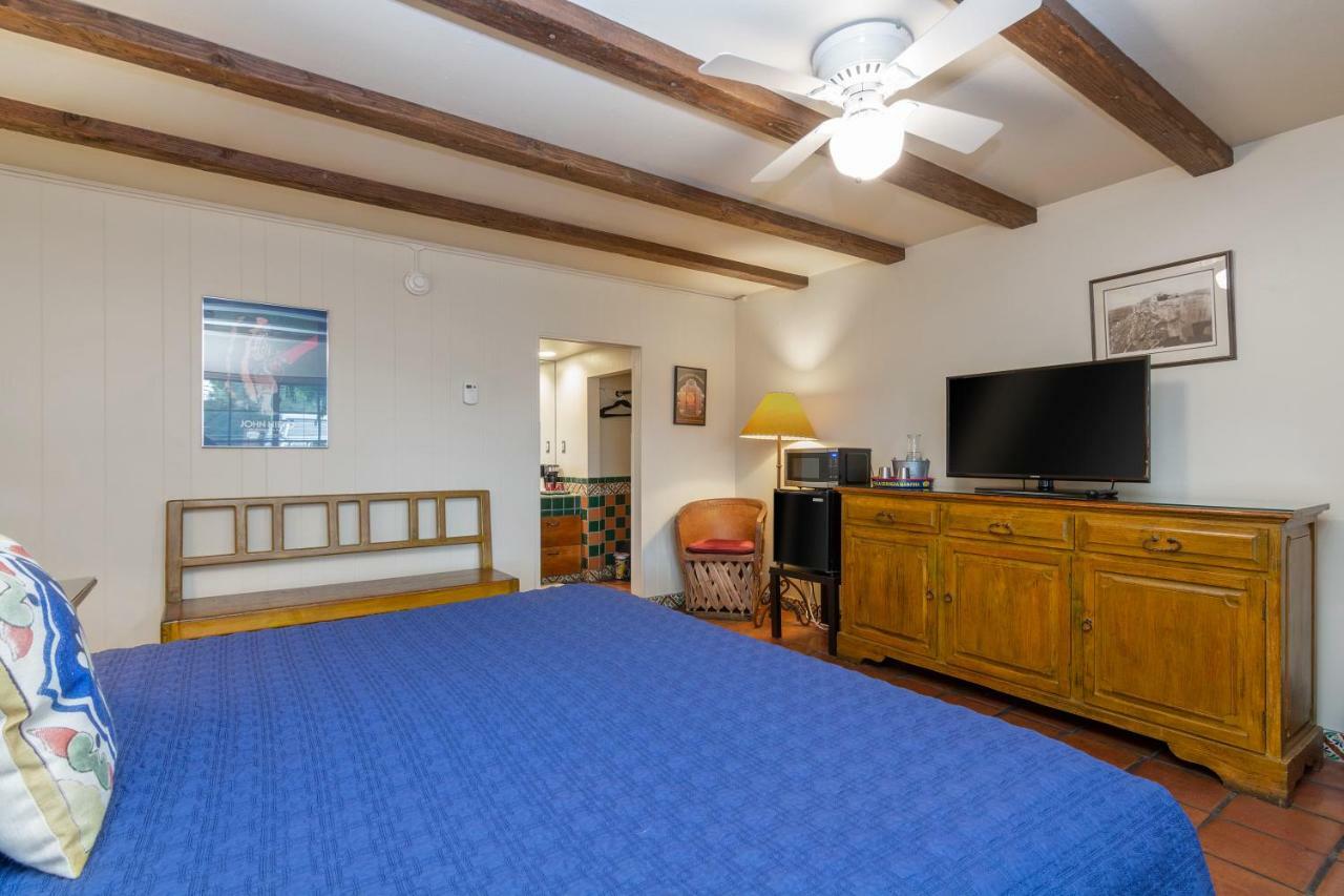 Standard King Room Not Pet Friendly