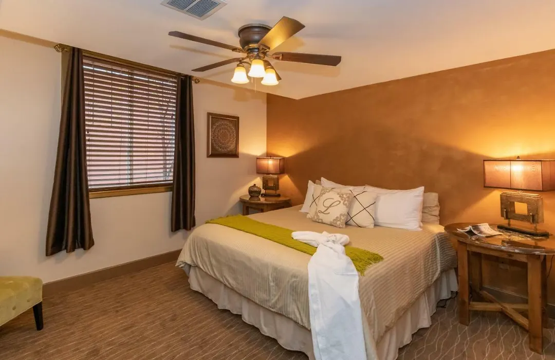 Luxx Boutique Hotel-1